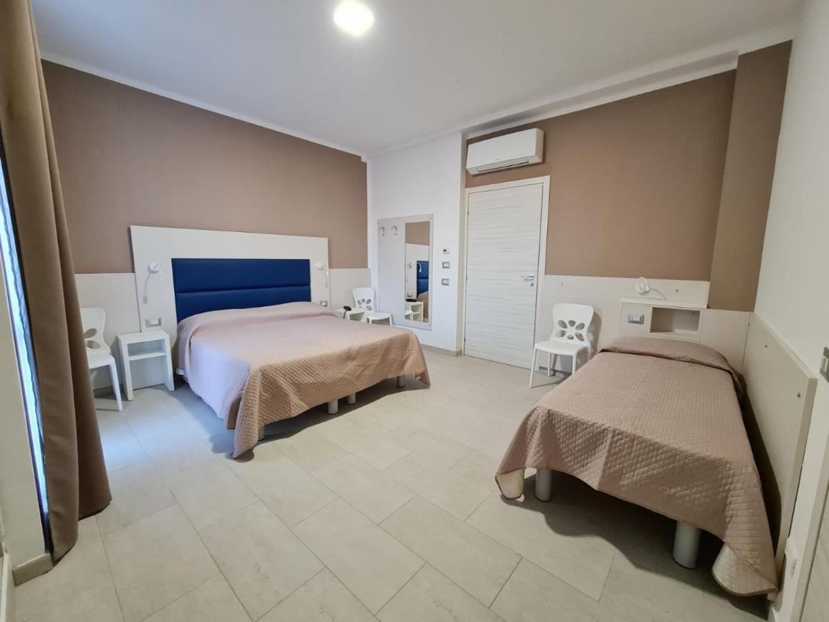 Hotel City 20 Milánó Kültér fotó