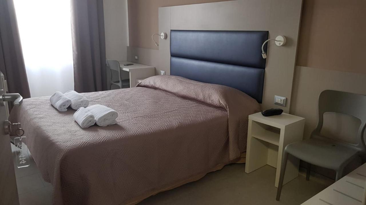 Hotel City 20 Milánó Kültér fotó