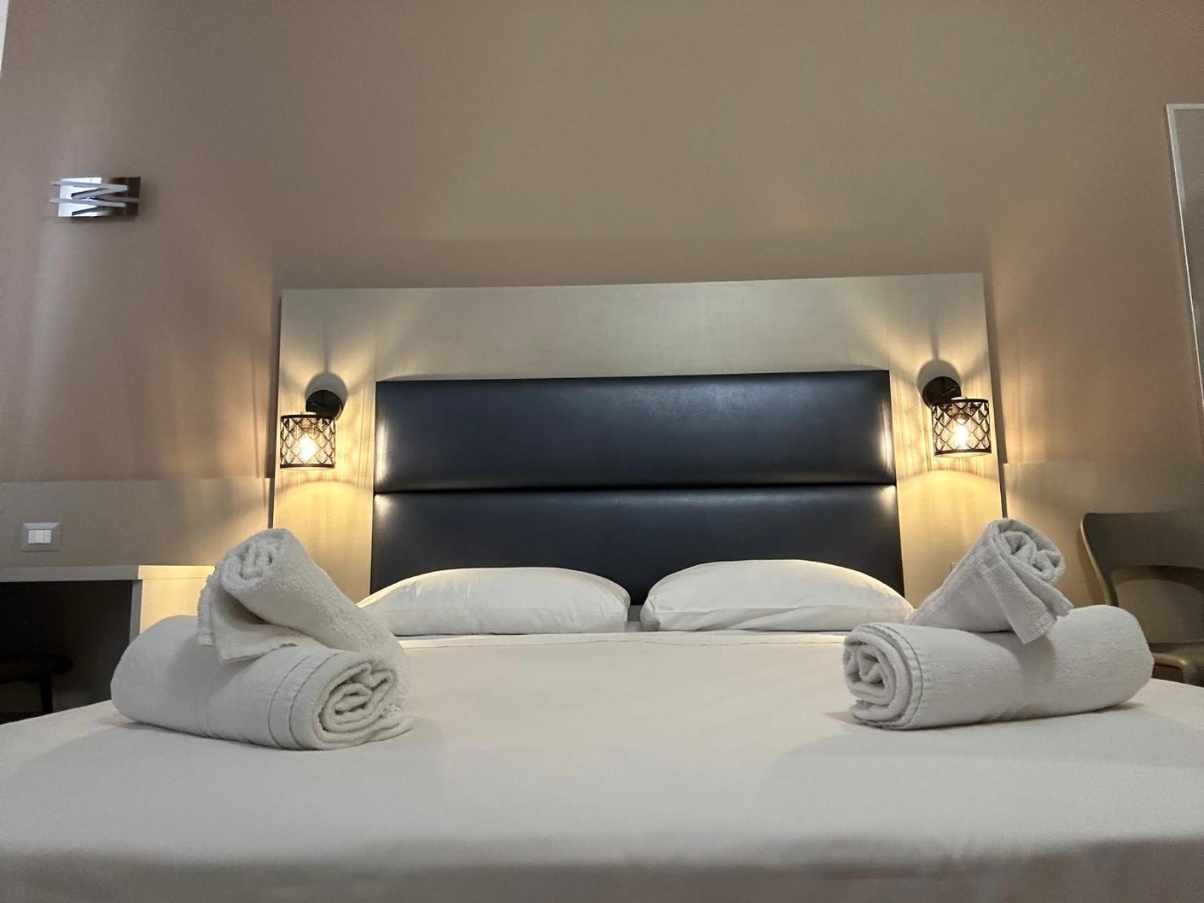 Hotel City 20 Milánó Kültér fotó