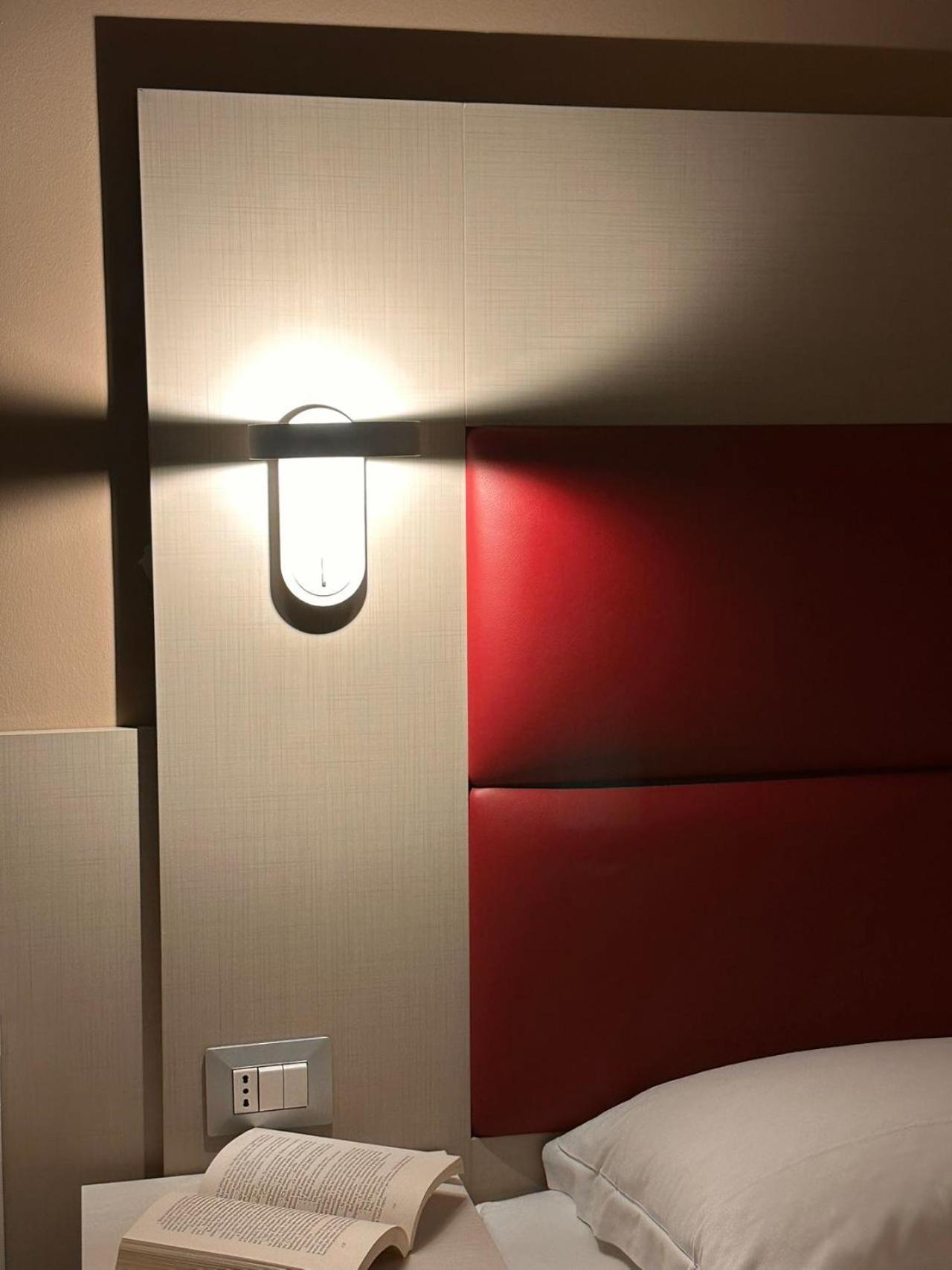 Hotel City 20 Milánó Kültér fotó